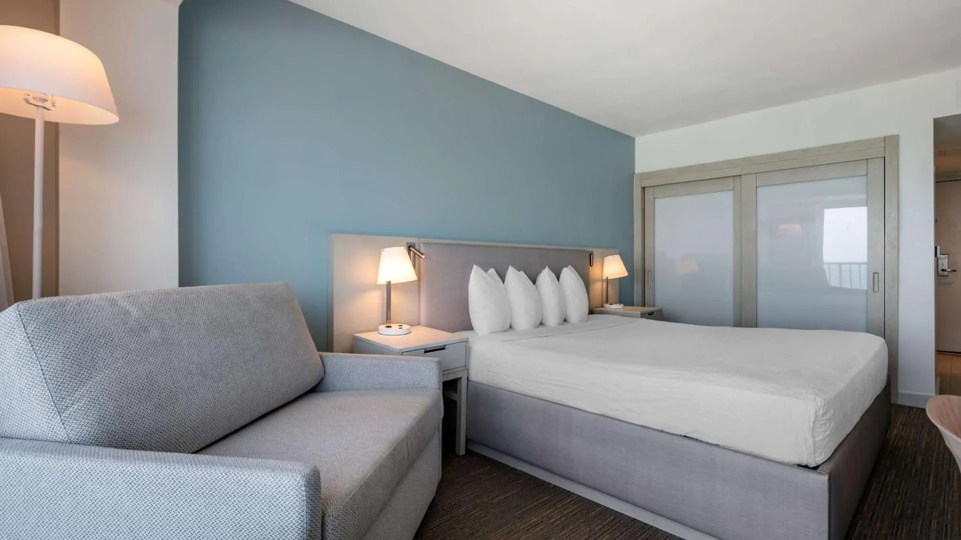 Condado Palm Inn San Juan, Tapestry Collection By Hilton Hotel
